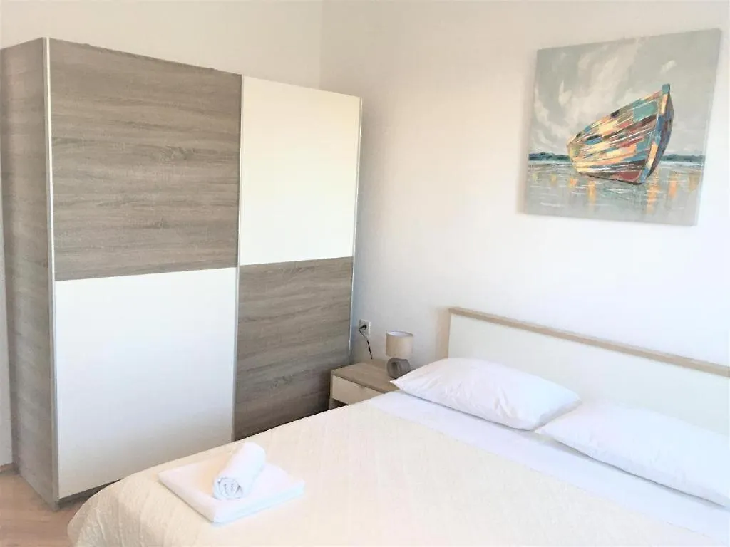 Cosy Apartment On The Beach - Kali