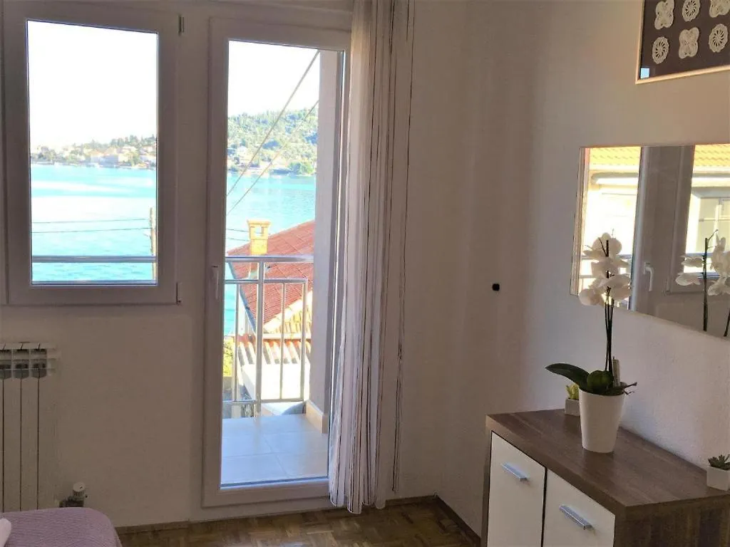 Cosy Apartment On The Beach - Kali