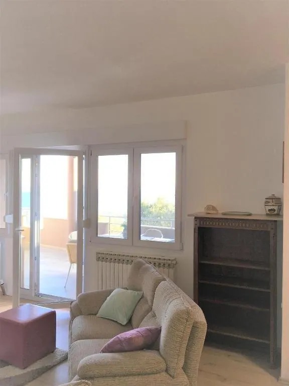 Cosy Apartment On The Beach - Kali